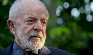 Avião de Lula arremete após tentativa de pouso em Sorocaba, no interior de São Paulo  Este é um trecho original publicado em Exame.com. Leia a matéria completa em https://exame.com/brasil/aviao-de-lula-arremete-apos-tentativa-de-pouso-em-sorocaba-no-interior-de-sao-paulo/?utm_source=copiaecola&utm_medium=compartilhamento