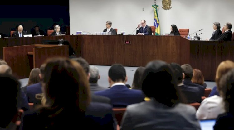 Por unanimidade, STF torna réus Bolsonaro e outros 7 por trama golpista